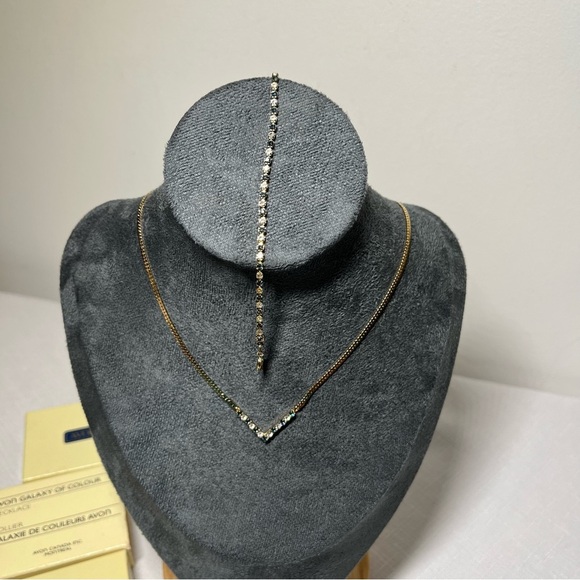 New Avon GALAXY OF COLOR Gold-tone V-Necklace & Tennis Bracelet - Picture 6 of 8